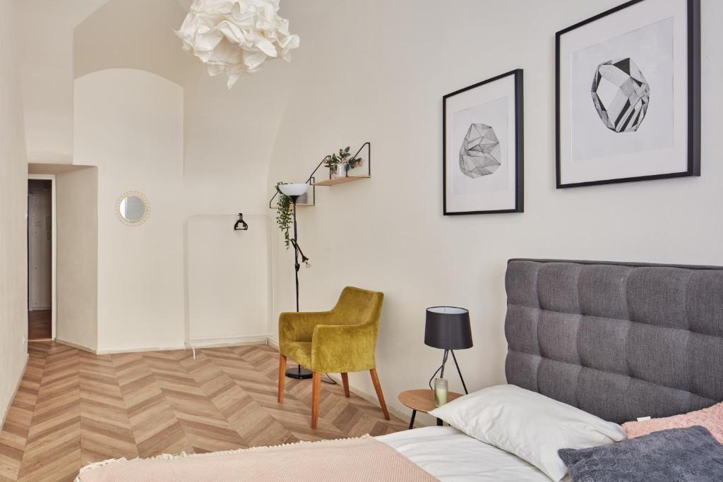 Cozy Flat in New Town by Prague Days room 4